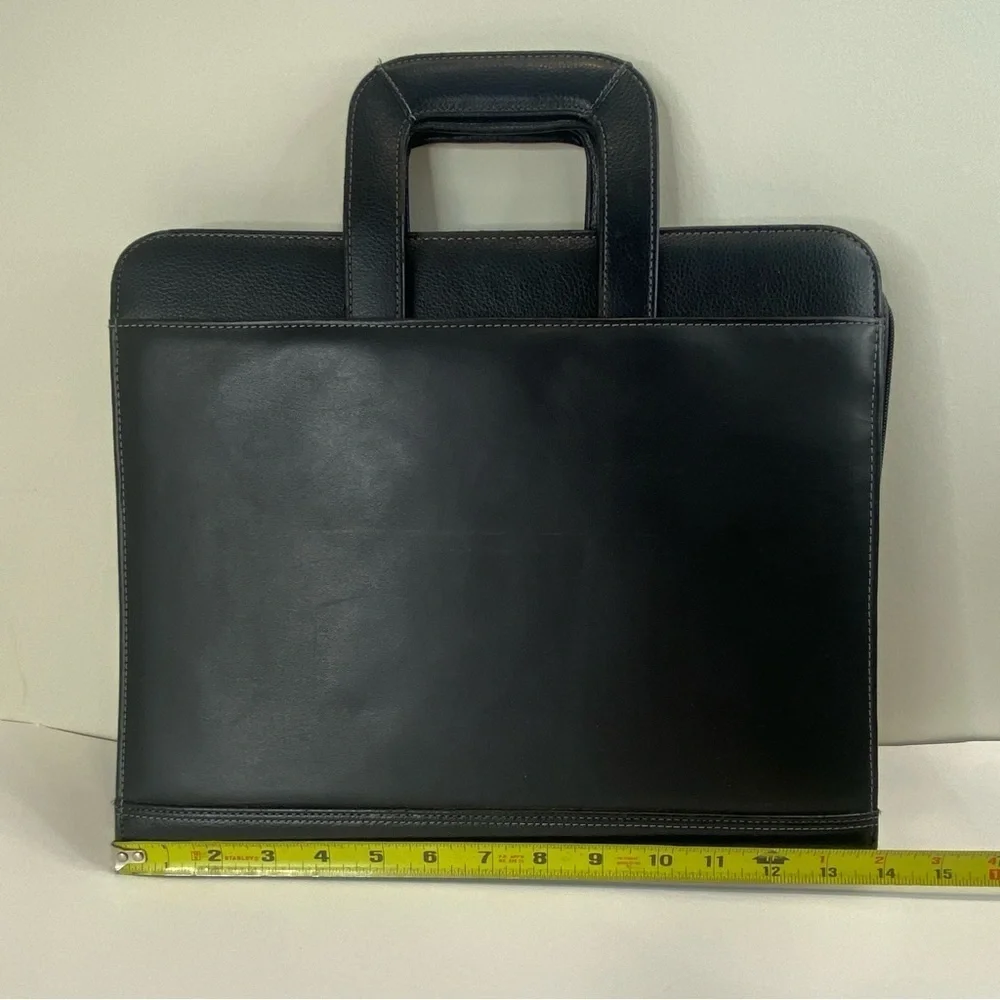 Franklin Covey Black Faux Leather 7 Ring Binder Briefcase Retractable Handles